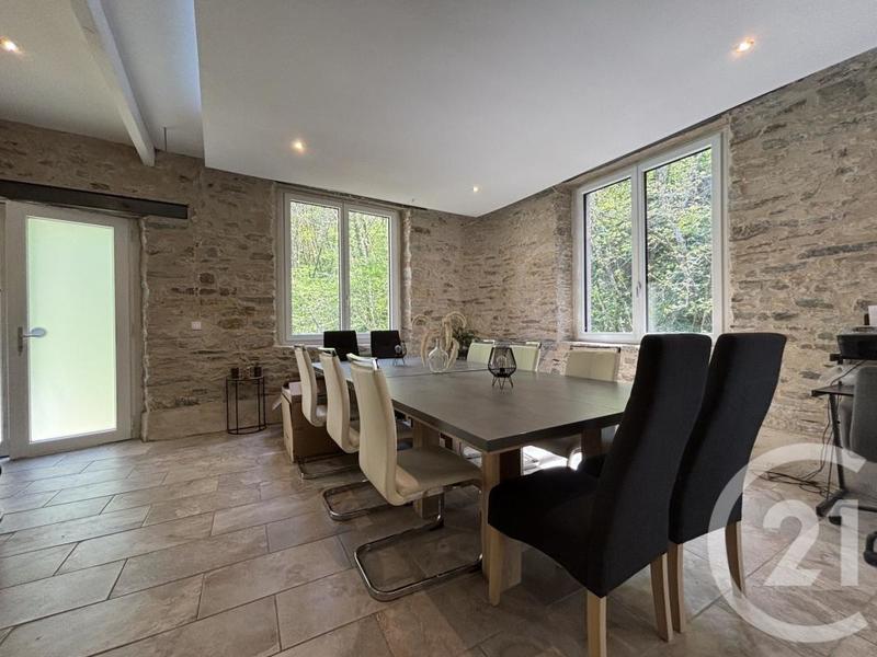 Moulin - 280 m² - 6 pièces