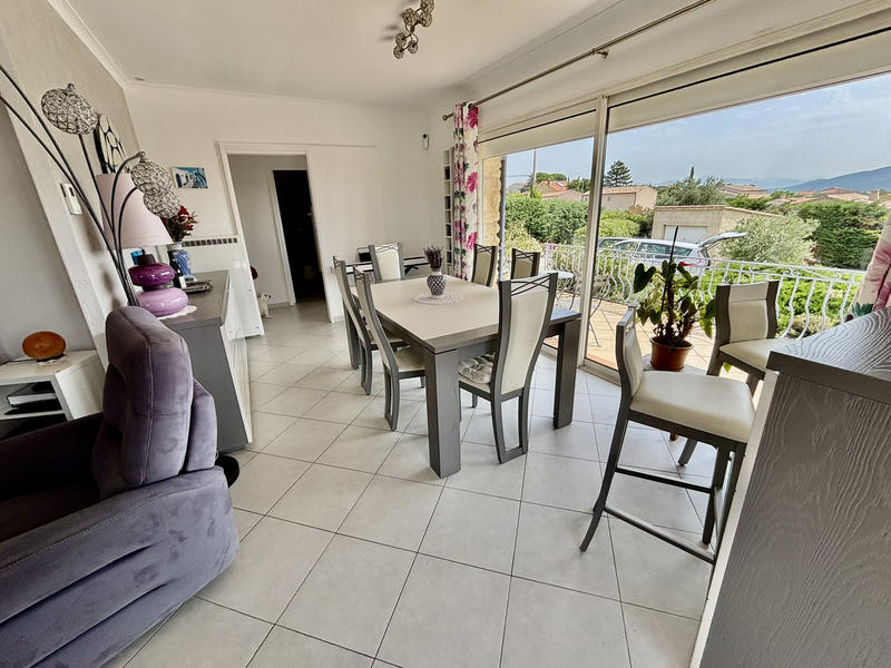 Maison - 97 m² - 5 pièces