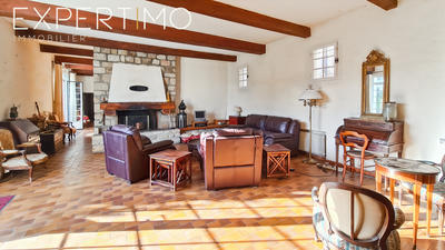 Maison - 307 m² - 10 pièces