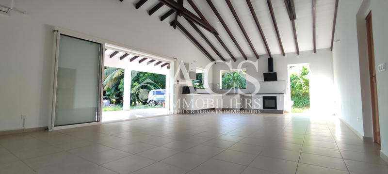 Maison - 96 m² - 4 pièces