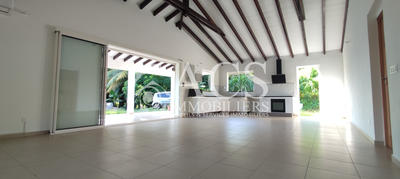 Maison - 96 m² - 4 pièces