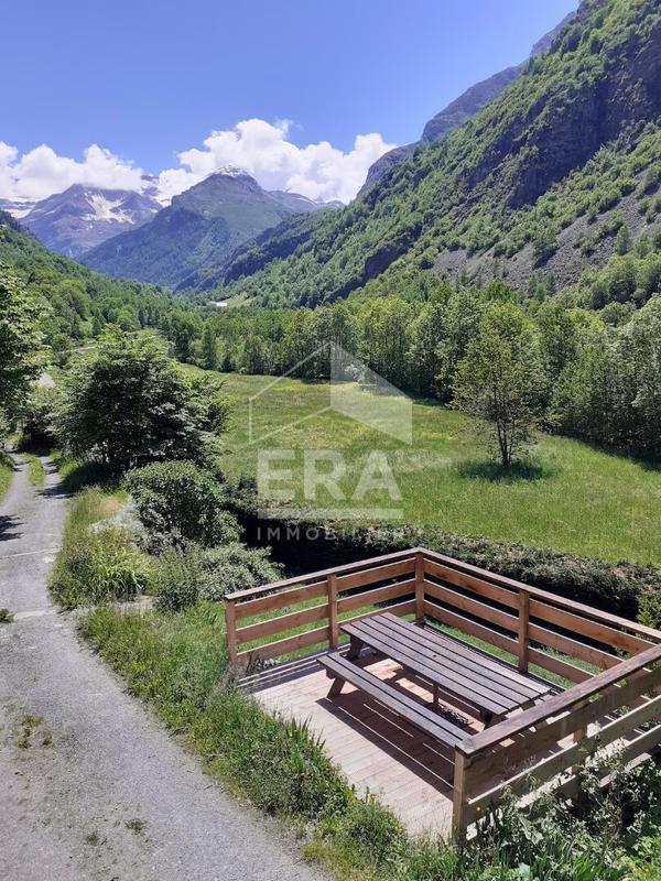 Maison - 230 m² - 11 pièces