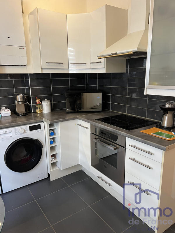 Appartement - 98 m² - 4 pièces