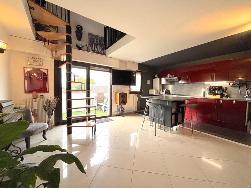 Appartement - 77 m² - 77 pièces