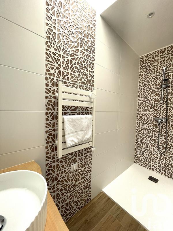 Maison - 387 m² - 15 pièces