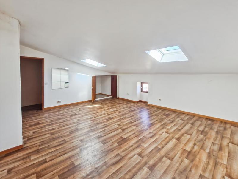 Maison en pierre - 110 m² - 3 pièces