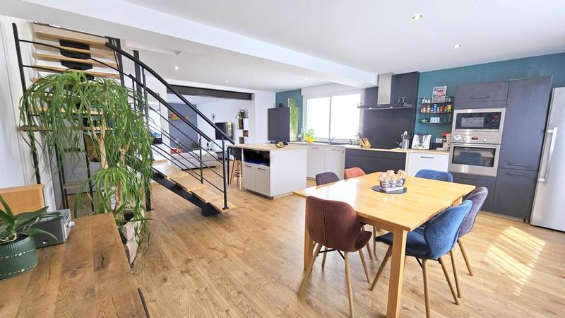 Maison de bourg - 159 m² - 6 pièces