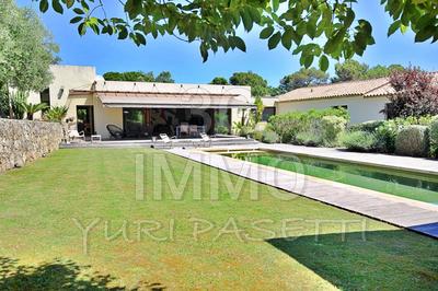 Villa - 260 m² - 6 pièces