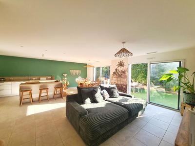 Villa - 106 m² - 4 pièces