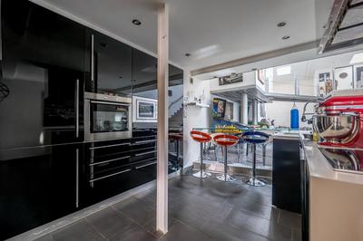 Appartement - 200 m² - 6 pièces