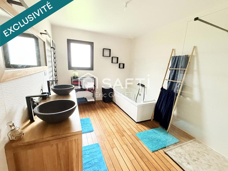 Maison - 121 m² - 5 pièces