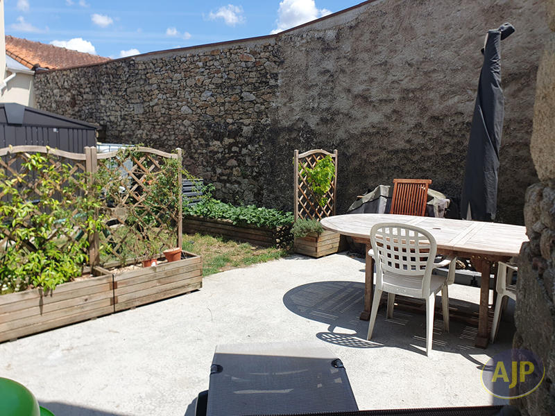 Maison - 85 m² - 4 pièces