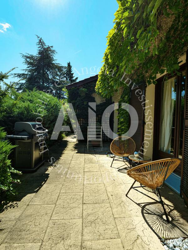 Maison - 200 m² - 5 pièces