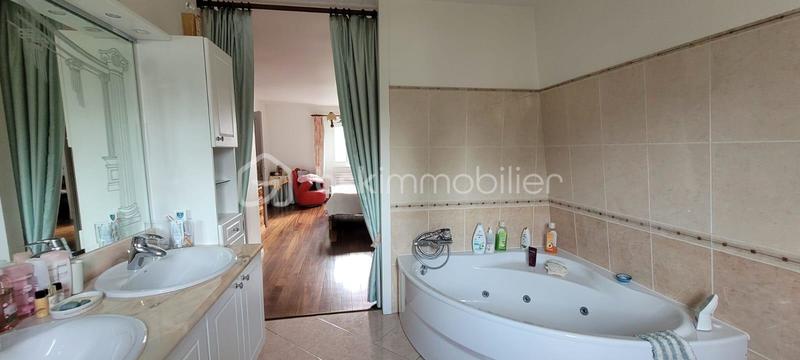 Maison - 161 m² - 6 pièces