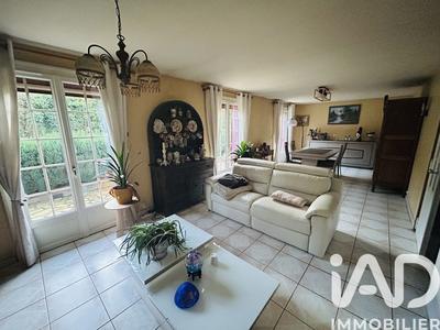 Maison - 104 m² - 5 pièces