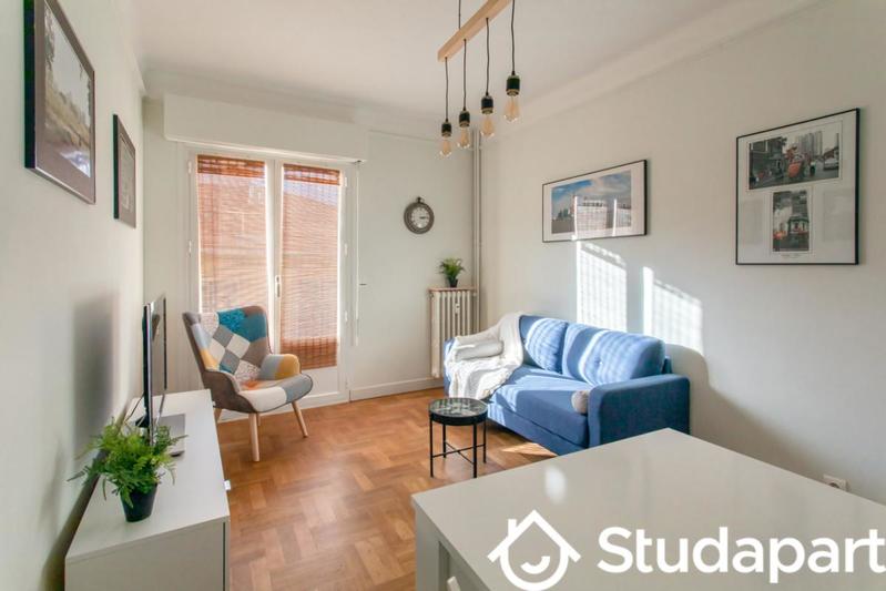 Chambre - 9 m² - 1 pièce