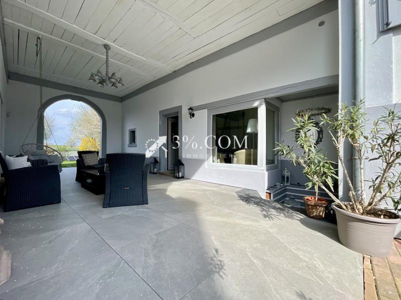 Demeure - 169 m² - 8 pièces