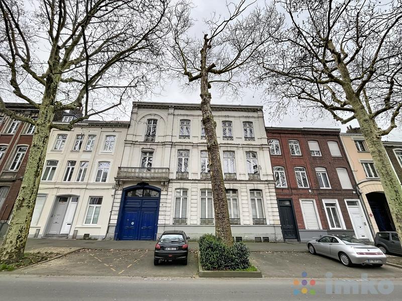 Maison ancienne - 573 m² - 16 pièces