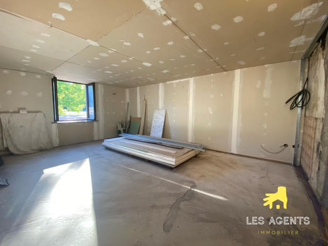 Maison - 110 m² - 4 pièces