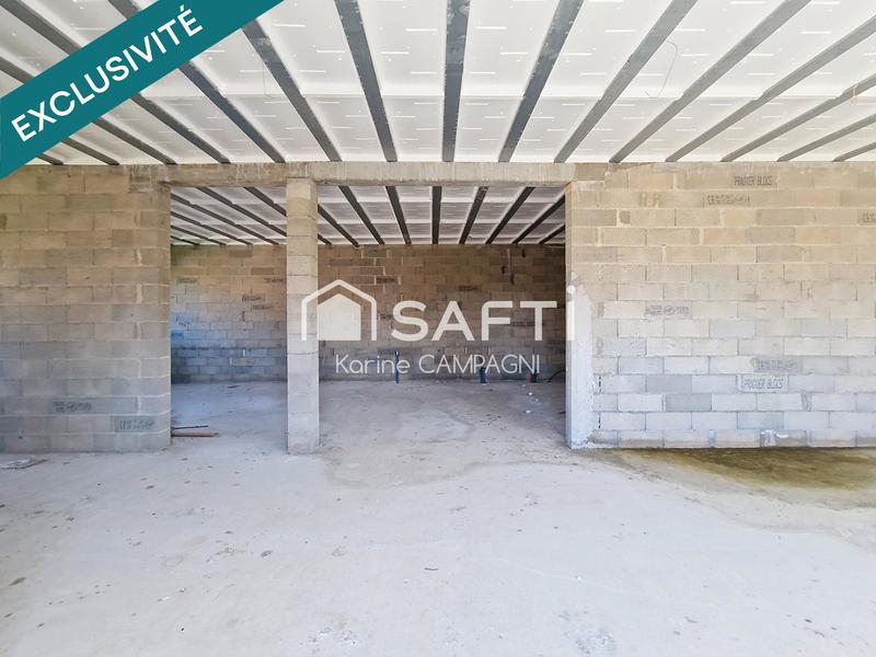 Local commercial - 1 009 m² - 5 pièces