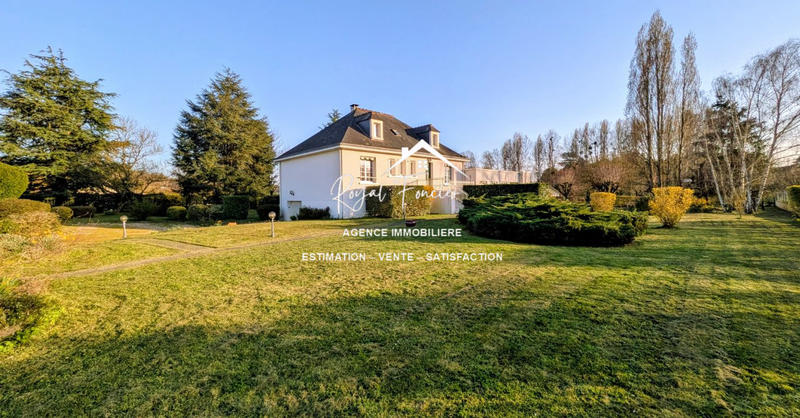 Maison - 192 m² - 11 pièces