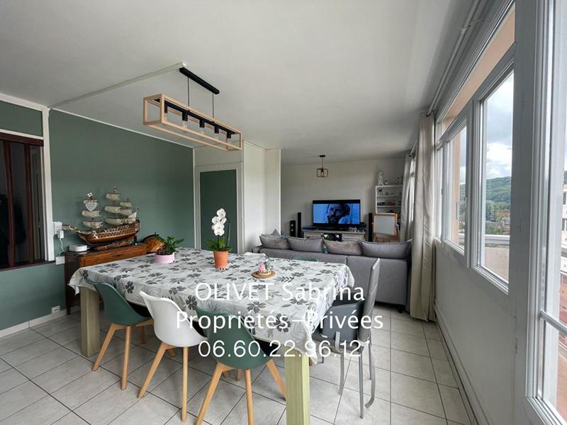 Appartement - 79 m² - 5 pièces