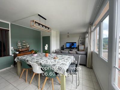 Appartement - 79 m² - 5 pièces