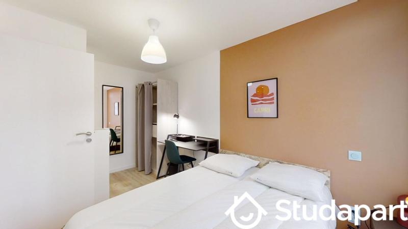 Chambre - 9 m² - 1 pièce