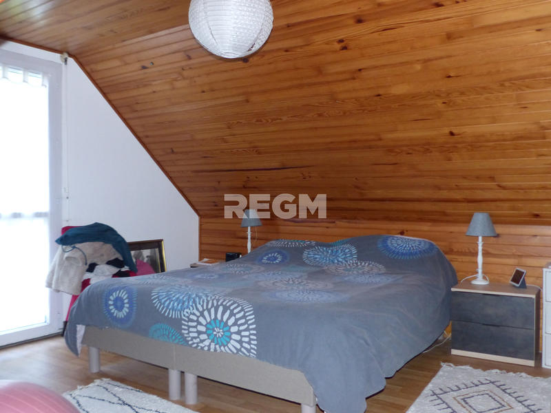 Maison - 92 m² - 6 pièces