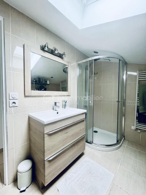 Maison - 190 m² - 11 pièces