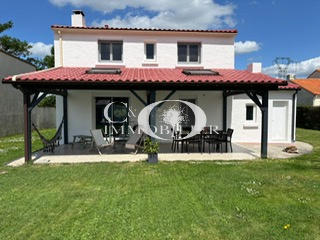 Maison - 107 m² - 6 pièces