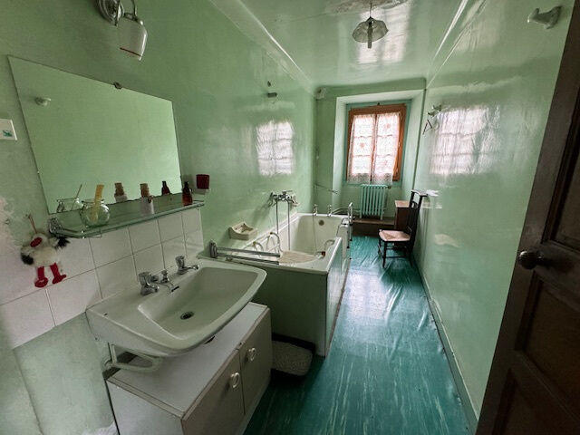 Maison - 185 m² - 8 pièces