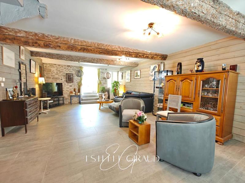 Maison - 164 m² - 5 pièces