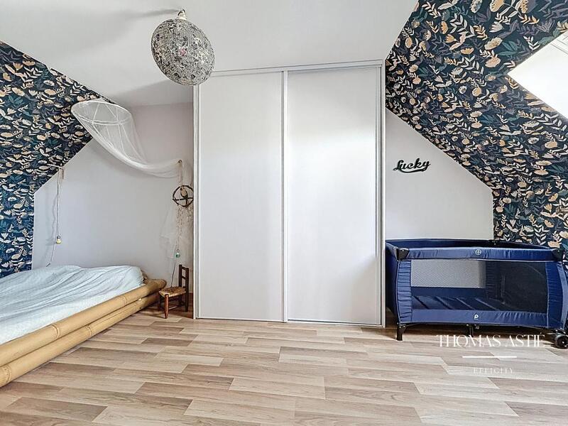 Demeure - 135 m² - 6 pièces