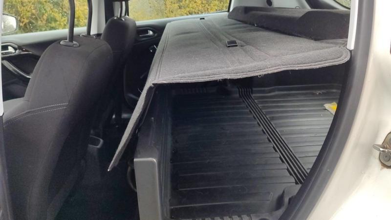 Peugeot 208 1.6 BlueHdi 100 Affaire