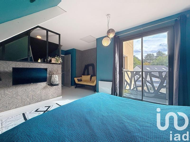 Maison - 225 m² - 8 pièces