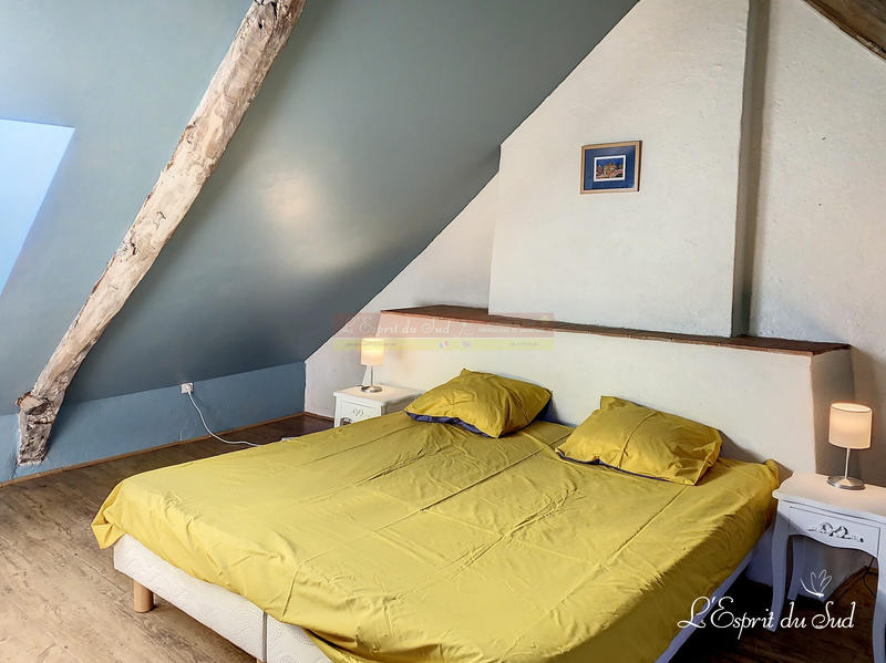 Maison - 245 m² - 11 pièces