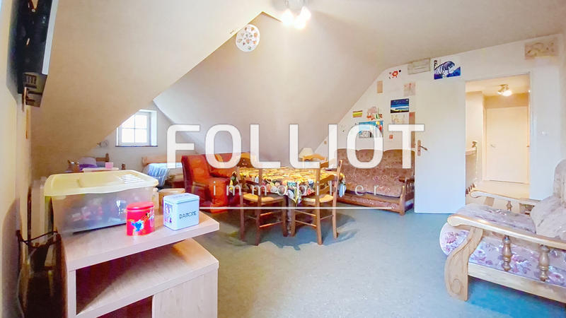 Maison - 235 m² - 10 pièces