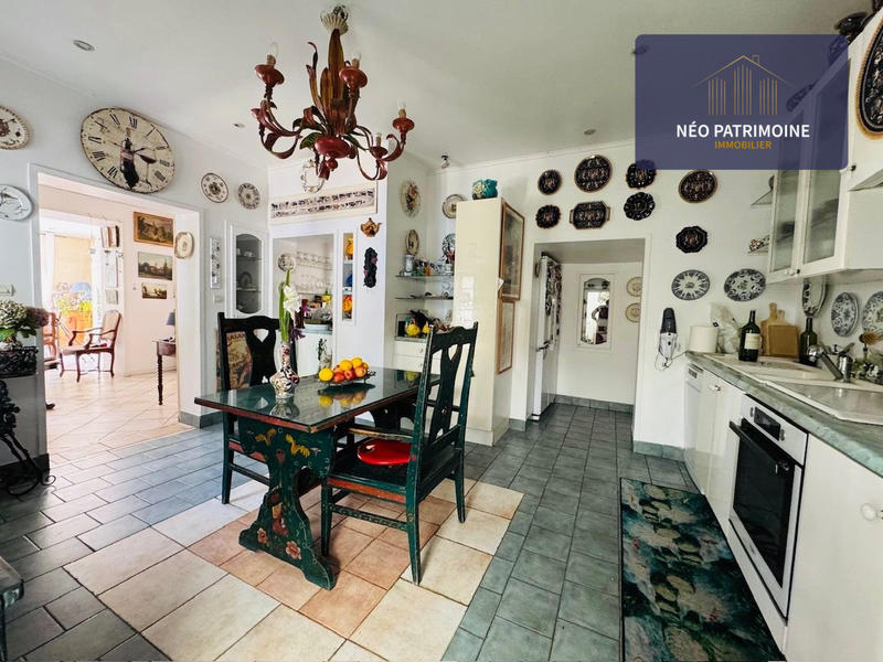 Maison ancienne - 300 m² - 12 pièces