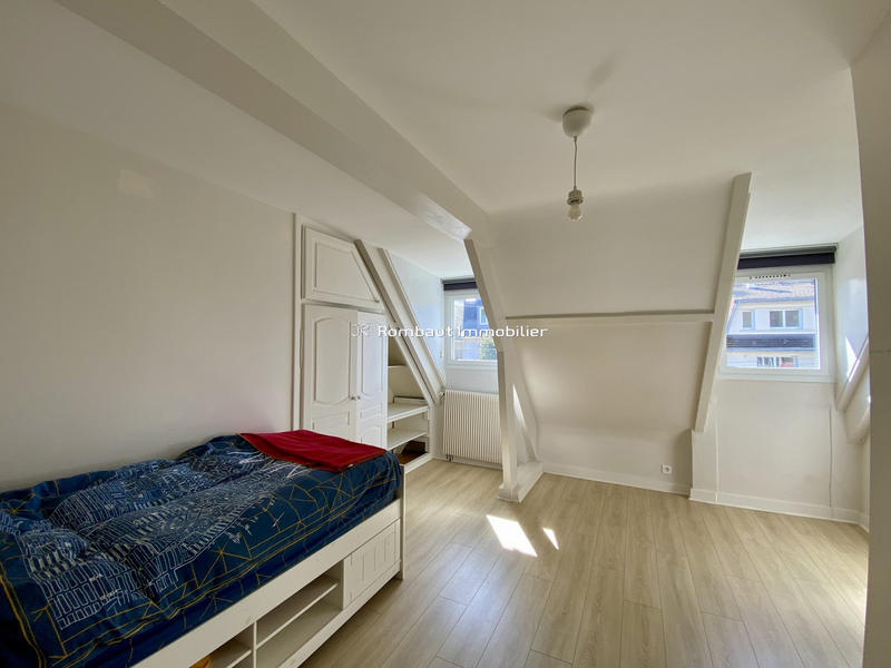 Maison - 189 m² - 7 pièces