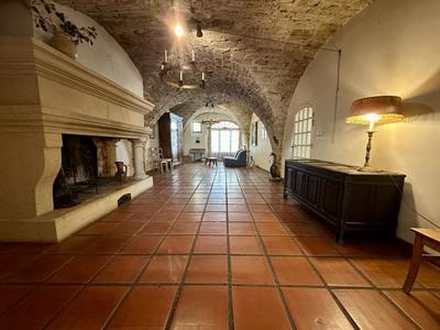 Maison - 260 m² - 9 pièces