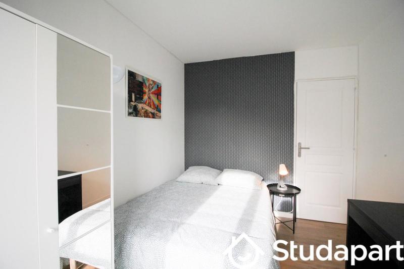 Chambre - 11 m² - 1 pièce