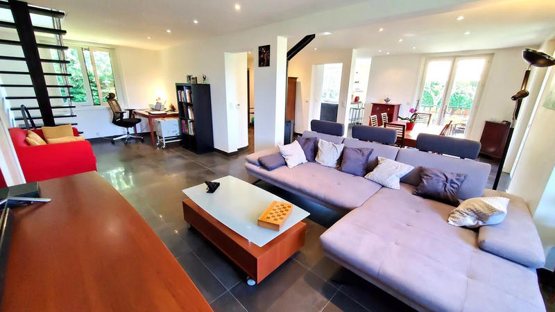 Maison - 181 m² - 5 pièces