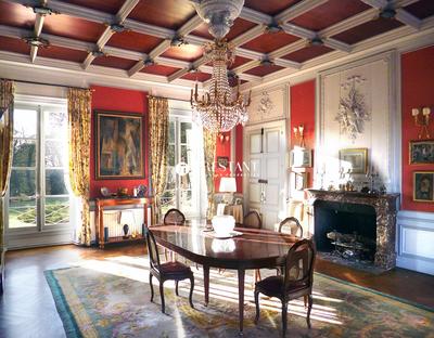 Château - 721 m² - 20 pièces