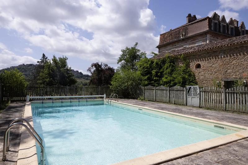 Château - 677 m² - 20 pièces