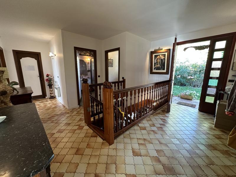 Villa - 238 m² - 5 pièces