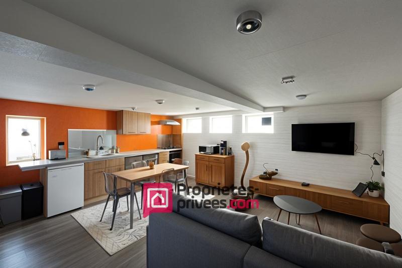 Maison - 180 m² - 7 pièces