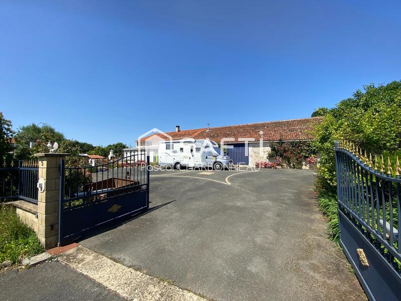 Maison - 166 m² - 8 pièces