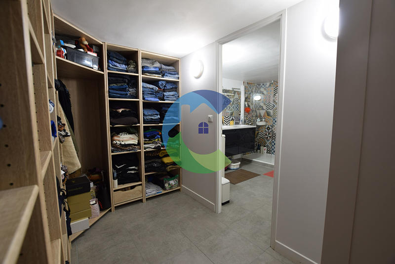 Maison - 97 m² - 5 pièces