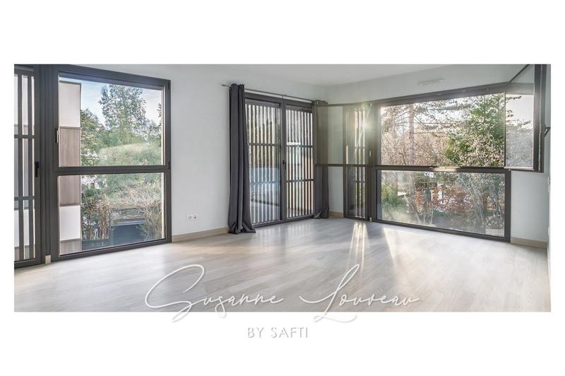 Maison - 202 m² - 6 pièces